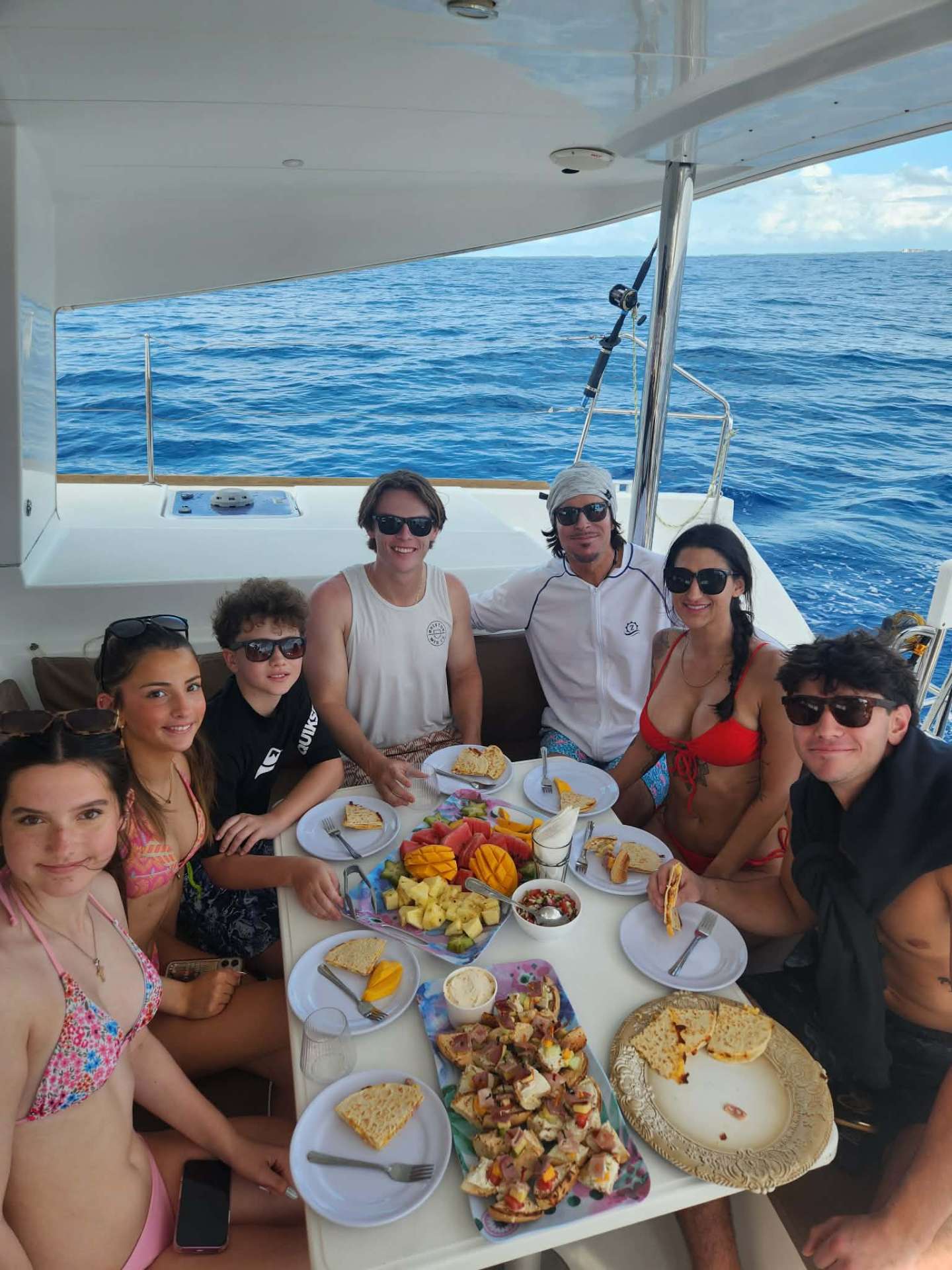 Ambergris Afterglow – The Sunset Catamaran Sail in San Pedro, Belize 4