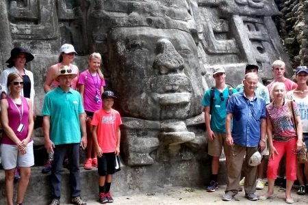 “Exploring the Crocodile City: A Journey to the Ancient Maya Ruins of Lamanai”